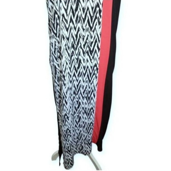 White House Black Market Black, White, & Red Asemetrical Maxi dress Sz.4 EUC - Picture 4 of 10